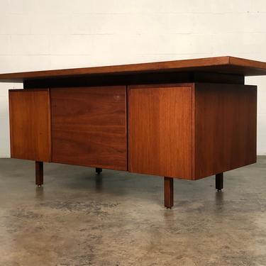 Jens Risom Mid-Century Modern Walnut Executive Desk With Floating Top 