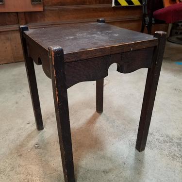 Vintage Oak End Table H16.5 x W12.5 x D12.5