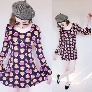 1960s Micro Mini Dress Peter Max Style Portrait Print / 60s Long Sleeve Dress Graphic Print / Staccato Petites XS 