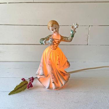 Vintage Victorian Dancing Lady Lamp // Light Up Figurine, Woman Dancing Nightlight // Vintage Victorian Desk Lamp // Perfect Gift 