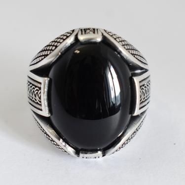Vintage sterling onyx size 10.25 edgy solitaire ring, big braided pattern 925 silver black stone cab rocker statement, marked KGH 