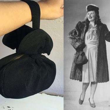 She Was All Smiles - Vintage 1940s Black Corde Rayon Pouch Wrist Handbag Purse Bag 