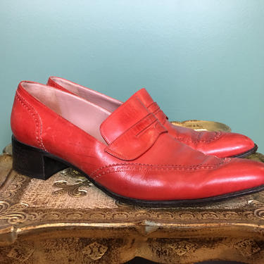 Fratelli Rossetti, red leather shoes, penny loafers, pointed toe, size 7 1/2, Italian shoes, perforated dots, spectator style, minimalist 