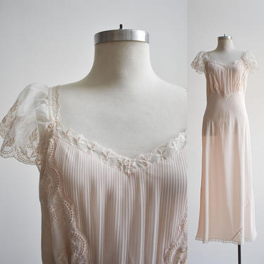 1950s Long Pale Pink Nightgown 