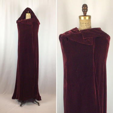 Vintage 30s cape  | Vintage dark red silk velvet cape | 1930s L Bamberger & Co cape outerwear 