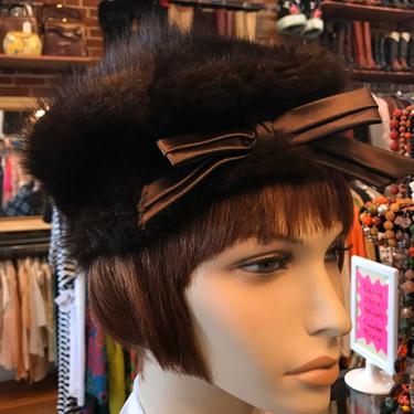 Vintage fur hat~ 50’s-60’s french beret’ style chocolate brown mink style hat~ women’s winter dress hat~ pretty 