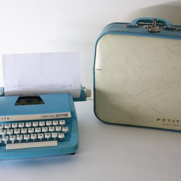 Vintage Petite Junior Typewriter - Blue with Case and original Manual 