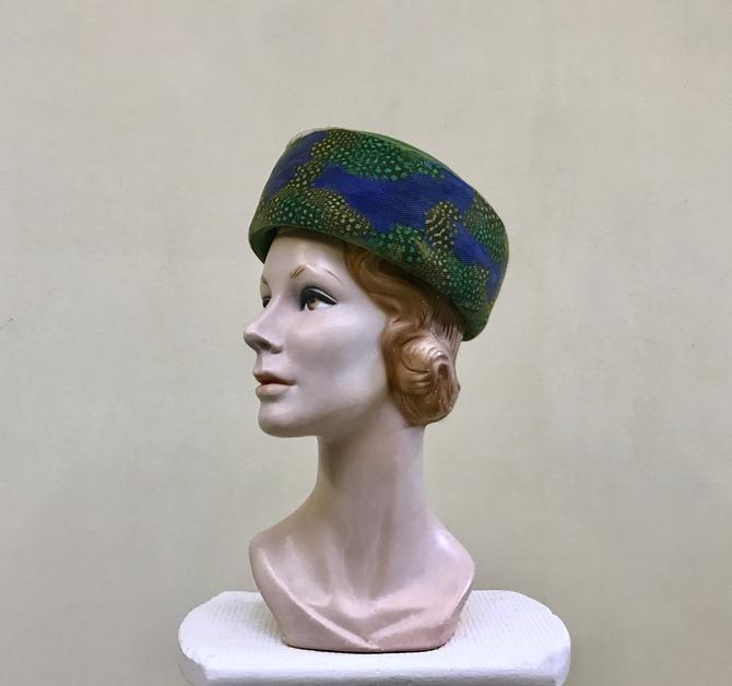 Vintage 1960s Feather Pillbox Hat, 60s Genuine Green Velour Fur Felt with Guinea Feathers and Netting, Mid-Century Style, Size 21 3/4&amp;quot; 