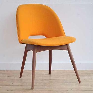 Saarinen Style Executive Side Chair