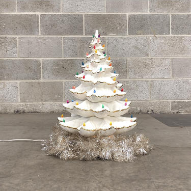 LOCAL PICKUP ONLY ------------- Ceramic Christmas Tree Lamp 