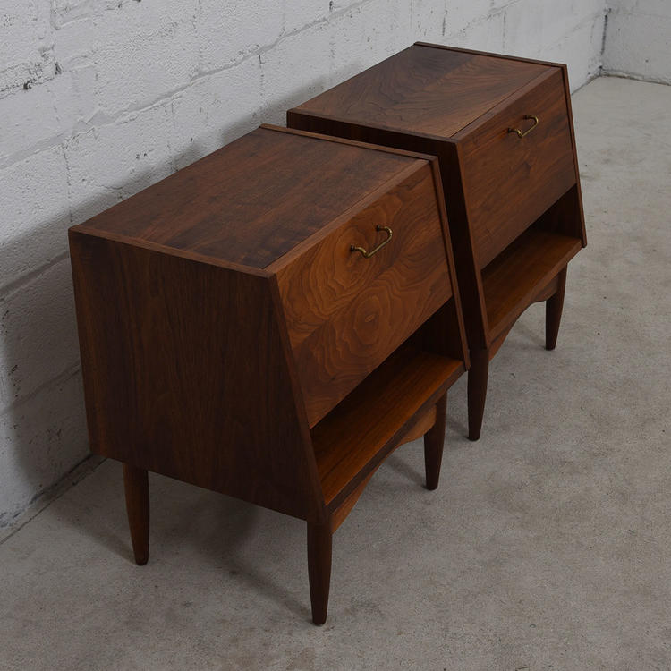 Pair of Mid Century Walnut Slanted Front Nightstands / End Tables