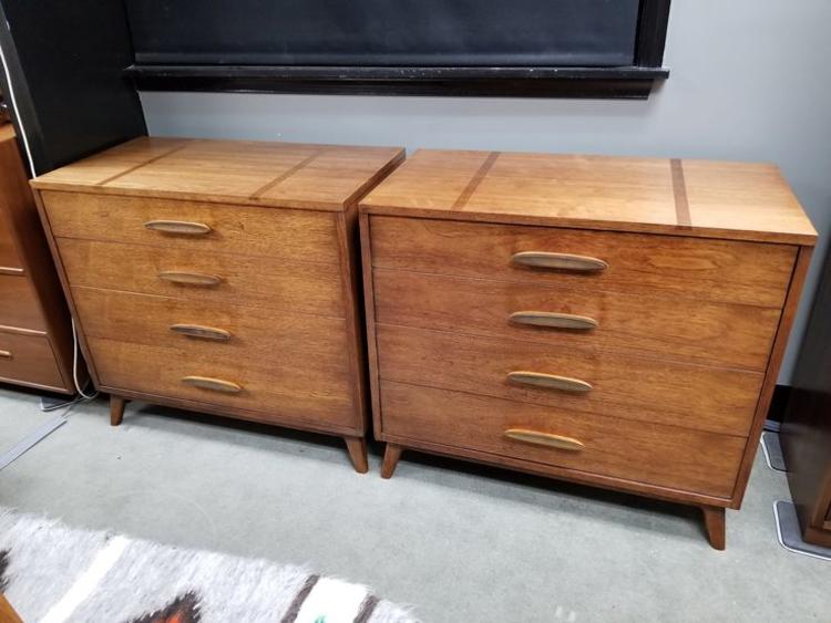 Pair of Mid-Century Modern walnut four drawer dressers by Henredon