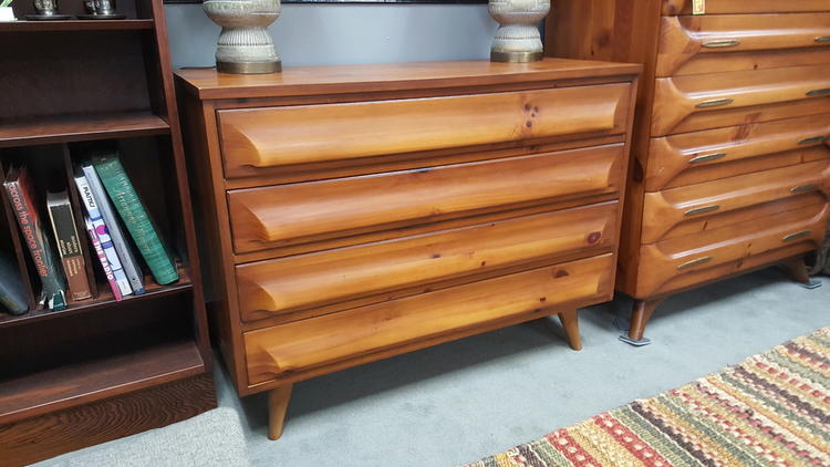 Mid-century 4 drawer sculpted dresser by Franklin Smoky Co.