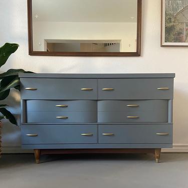 Vintage Mid Century Modern Dresser by Harmony House *Local Pick Up Only 