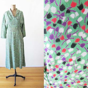 Vintage 1940s Crepe Rayon Dress S M  - 40s Green Floral Print Dress - 1940s Womens Rayon Dress - 1940s WW2 Clothing - Homemade 