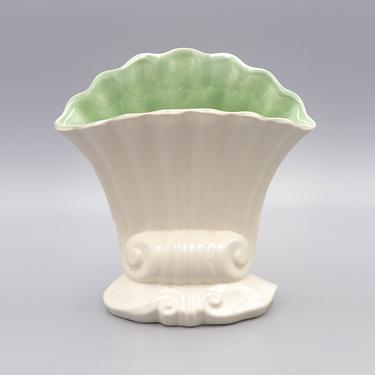 Red Wing Pottery Two Tone Shell Vase, Matte White and Pastel Green | Vintage Ohio Pottery Fan Vase 1295 