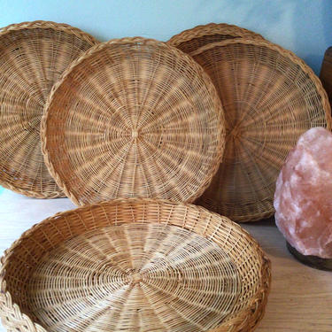 11 wicker paper plate holder basket. Flat round wicker woven plates, mid century picnic, wicker wall collage 