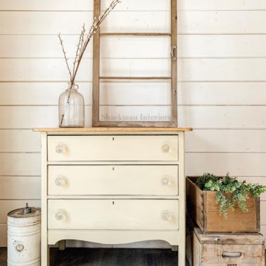 Vintage Oak Shoreline Dresser
