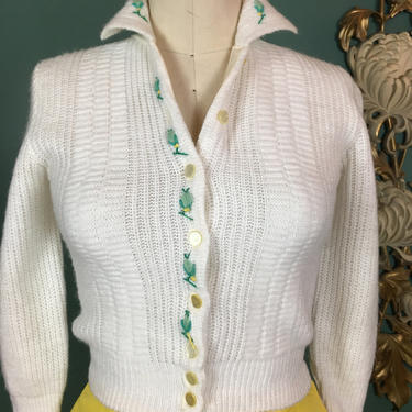 1950s sweater, vintage cardigan, cropped sweater, size small, white floral sweater, 1950s cardigan, sweater girl, 32 bust, rockabilly style 