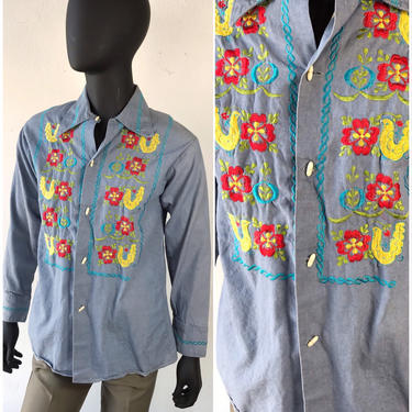 60s Vtg Chambray Mexican Embroidered Shirt / Hand stitched Boho Denim Shirt / Size 40 Chest / medium 