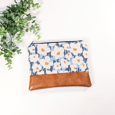 Mod Daisy Makeup Bag: Flowers/ Travel Pouch/ Vegan Leather 