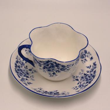 vintage royal york petite blue tea cup/bone china/made in England 