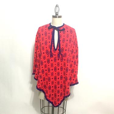1960s red and navy argyle knit pullover poncho - size medium 