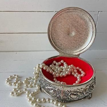 Vintage Silver Ornate Jewelry Box With Red Felt // Vintage Silver Trinket Box, Silver Vanity Jewelry Box // Perfect Gift 