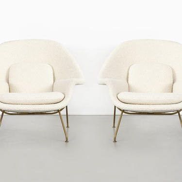 SET OF SAARINEN FOR KNOLL WOMB CHAIRS WITH BRASS BASES