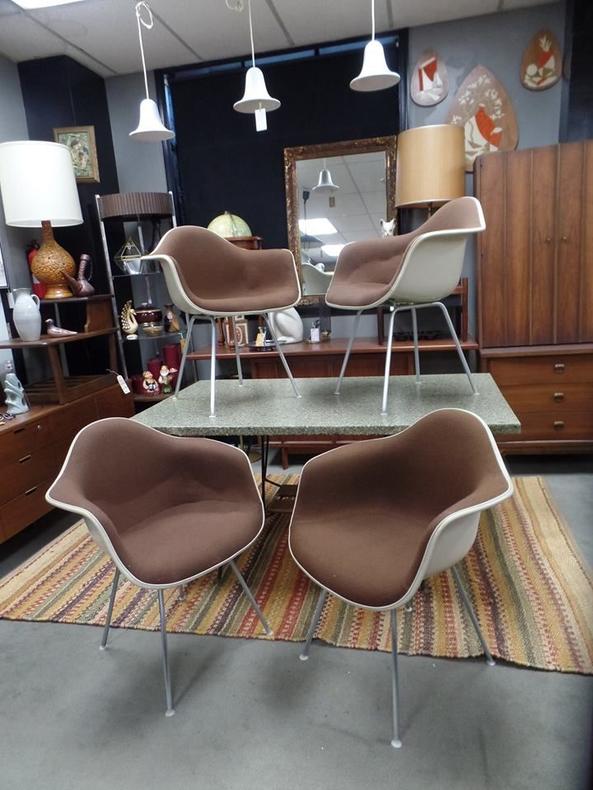 Set of 4 Herman Miller upholstered fiberglass shell chair