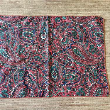 Vintage Placemats - Paisley Placemats - Set of 4 - Red Pink Blue Green Paisley Pattern - Retro Fabric Placemats - Boho Table Decor 