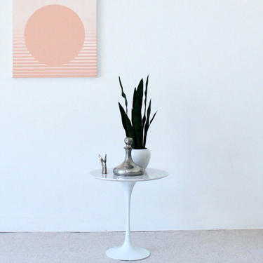 Tulip Marble Side Table 
