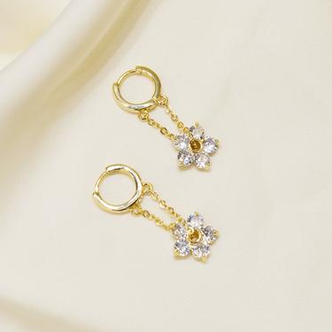 Gold cz Floral dangle hoop Earring, Flower huggie Earrings, Floral Hoop Earring, Korean Earring, cz flower earring, cz dangle earring, E044 