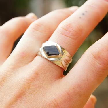Vintagw ND 925 Sterling Silver Black Stone Ring, Modernist Gemstone Ring, Textured Silver Band, Diamond Shaped Stone, Size 9 1/4 US 