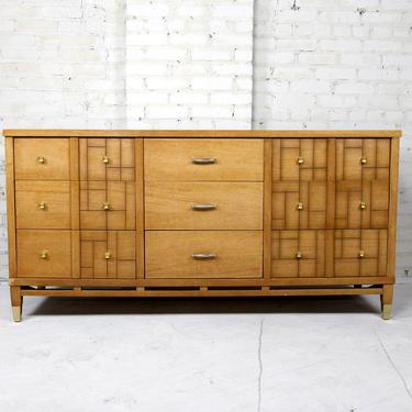 Vintage mcm 9 drawer dresser Unknown Maker | Free delivery in NYC and Hudson areas 