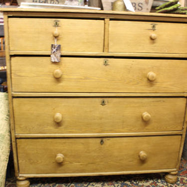 Primitive Pine Chest of Drawers, LOCAL Pick Up ONLY Alexandria VA 