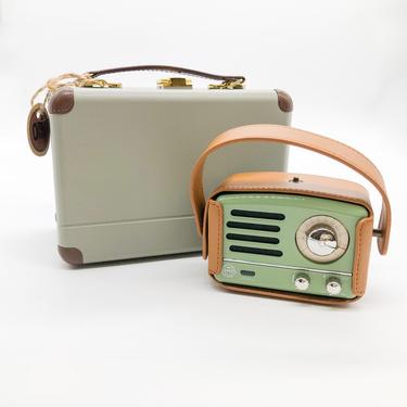 Vintage Style Bluetooth Radio