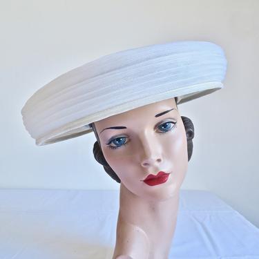 Vintage 1950's 60s White  Nylon Mesh Saucer Plate Hat New Look Coralie 50's 60's Millinery 