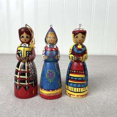 Russian women painted ornaments - set of 3 - vintage folk art 