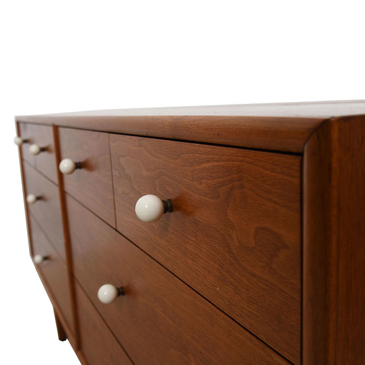 8-Drawer Drexel Walnut Dresser
