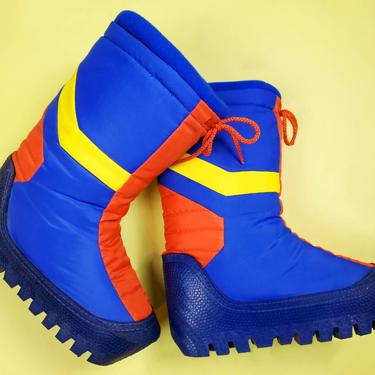 1970s colorblock snow boots. Padded nylon. Blue, yellow, orange. Vintage winter boots. Aprés ski boots. Women's size 7-8. 