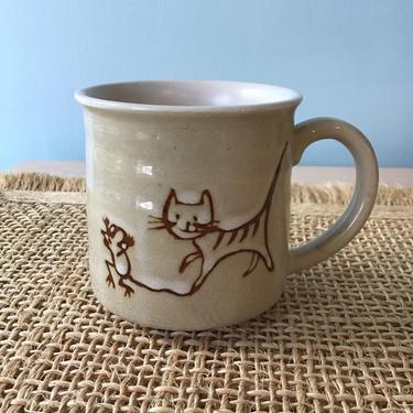 Random Vintage Ceramic Mug Cat and Mouse Unsigned Clay Mug 10 oz. 