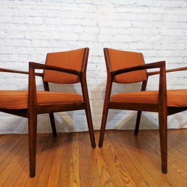 Mid Century Modern Black Walnut Lounge Side Accent Chairs Pair ( PurevintageNYC ) 