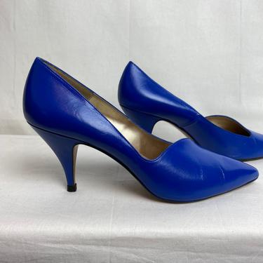 80’s bright Pumps~ vibrant blue pop of color~ 1970’s- 1980’s disco edgy leather heels~ size 8 M 