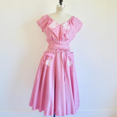 Vintage 1950's Pink Cotton Fit and Flare Dress Lace Trim Full Skirt Rockabilly Swing Spring Garden Party Jonathan Logan 28&amp;quot; Waist Small Tall 