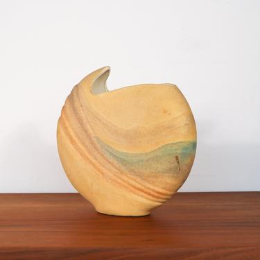 Yellow Disc Vase with Sand Texture 