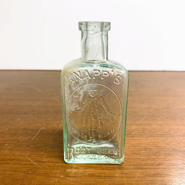 Vintage Knapps Root Beer Extract Bottle by OverTheYearsFinds