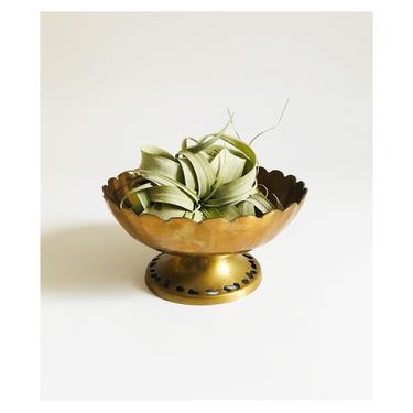Vintage Scalloped Brass Bowl on a Pedestal Base 