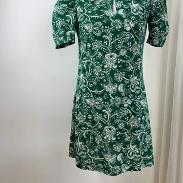 1960'S MINI Shirt Dress - Cotton Blended Jersey Knit - Green Paisley - Puffy Sleeves - Made in Finland - NOS/Dead-Stock - Size Medium 