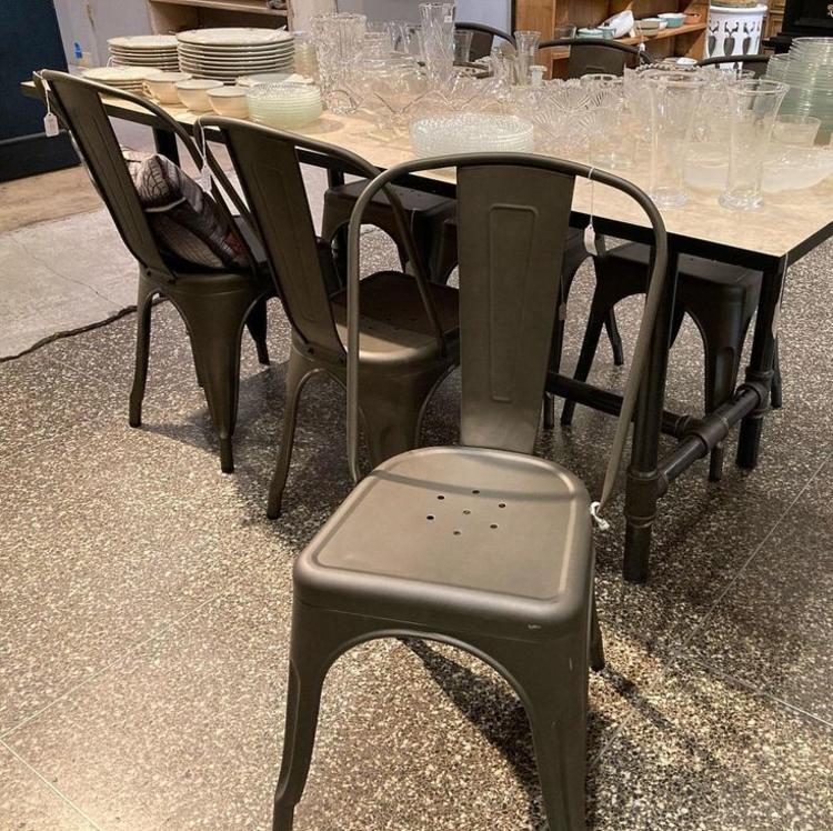 Matte gray industrial chairs. 14.5” x14” x 33.5” Seat height is 18” 6 available 
